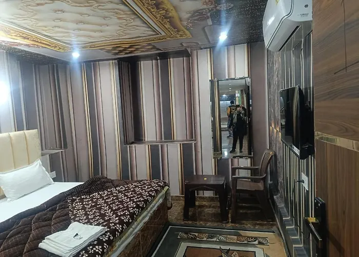 Tejas Homestay Just 2 Minutes From Golden Temple