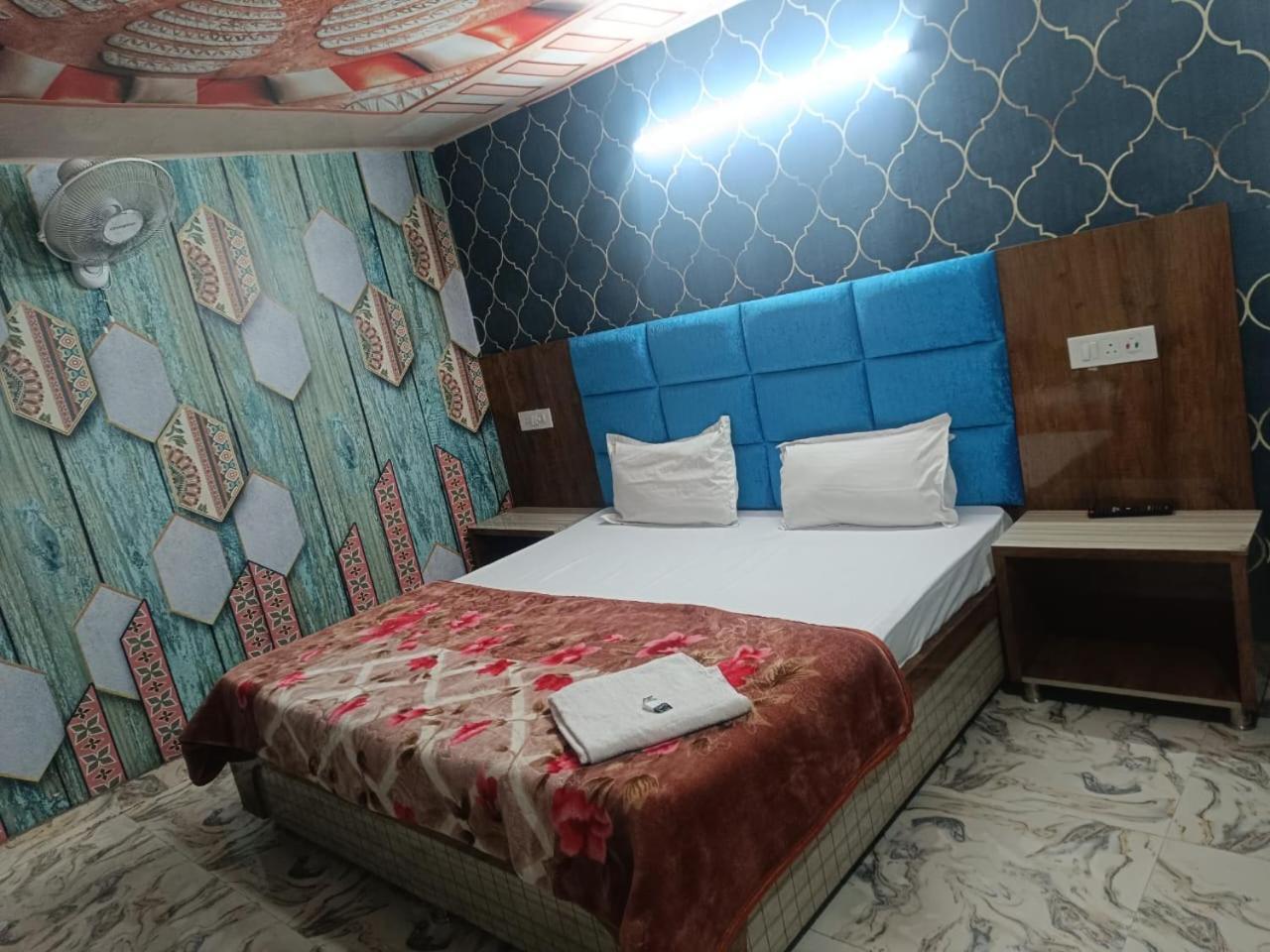 Tejas Just 2 Minutes From Golden Temple Homestay
