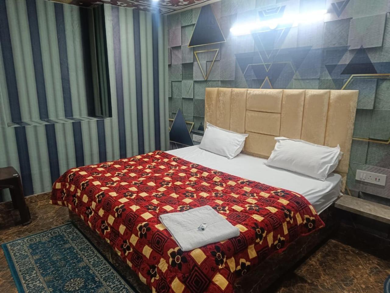 Tejas Just 2 Minutes From Golden Temple *